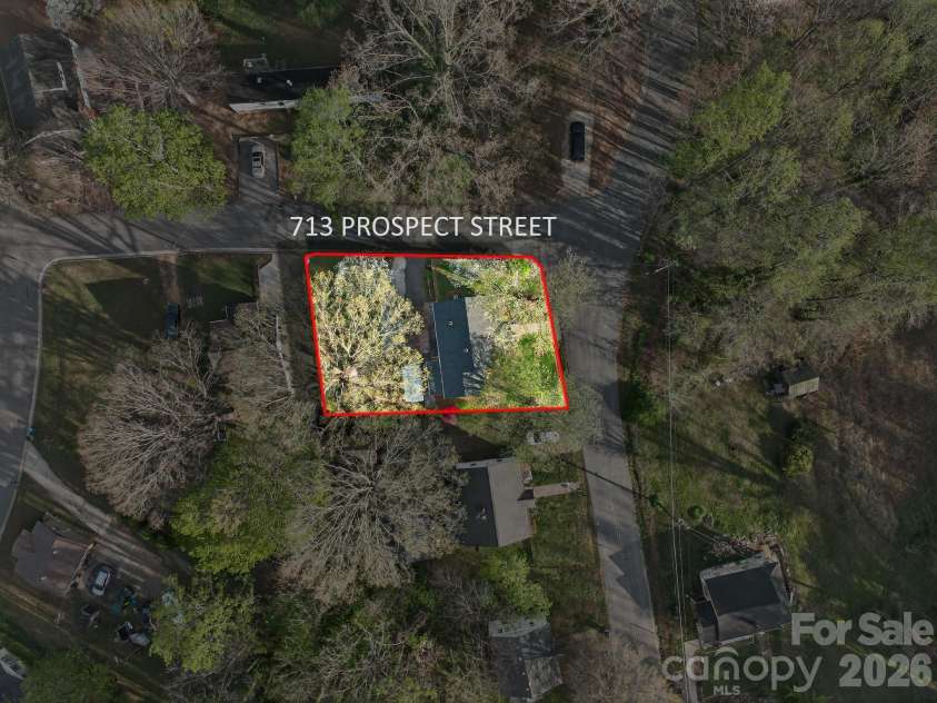 713 Prospect Street, Lenoir, NC 28645.  MLS# CAR4366219, YatesRealty ID 9201. 