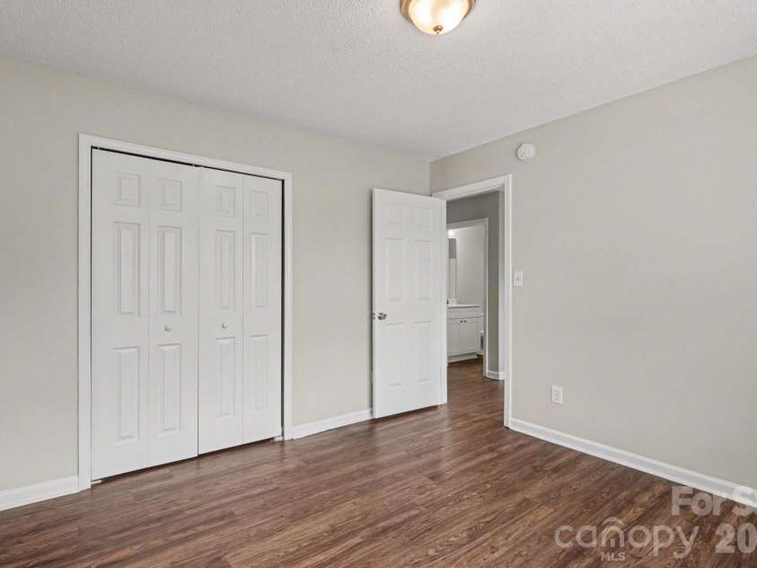 13003 Shannon Park Lane, Charlotte, NC 28273.  MLS# CAR4366014, YatesRealty ID 9203. 
