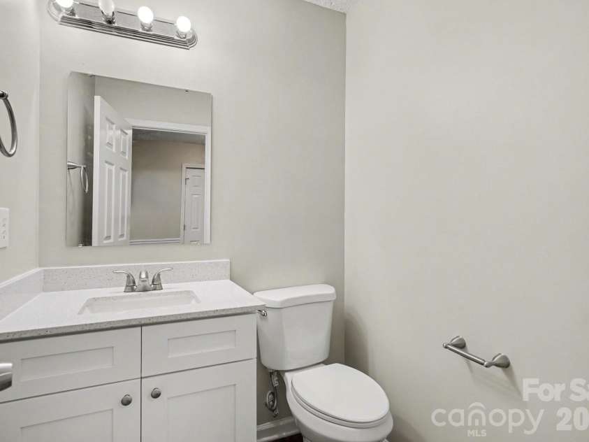 13003 Shannon Park Lane, Charlotte, NC 28273.  MLS# CAR4366014, YatesRealty ID 9203. 