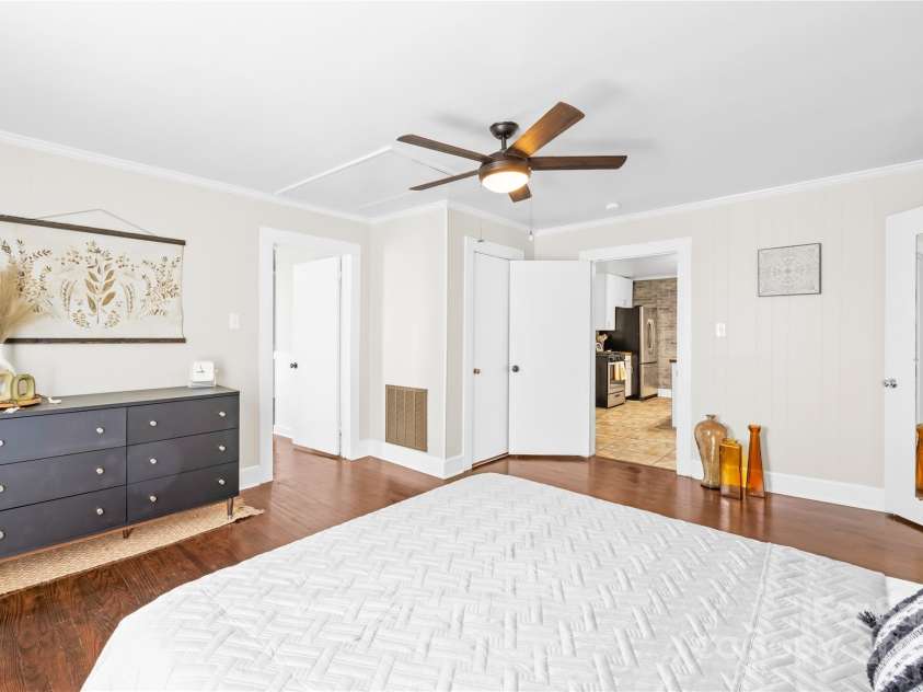 406 Gaston Street, Dallas, NC 28034.  MLS# CAR4249634, YatesRealty ID 9204. Primary Bedroom