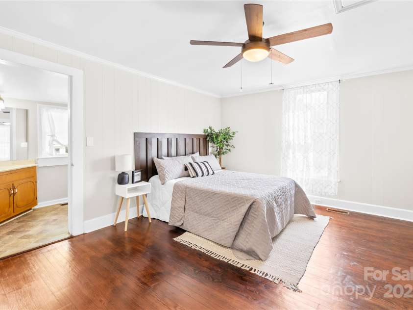 406 Gaston Street, Dallas, NC 28034.  MLS# CAR4249634, YatesRealty ID 9204. Primary Bedroom w/bath