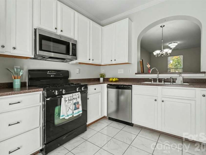 8033 Willow Branch Drive, Waxhaw, NC 28173.  MLS# CAR4422291, YatesRealty ID 9205. 