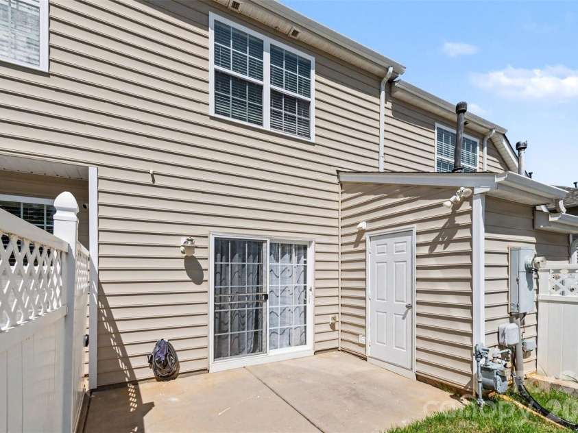 8033 Willow Branch Drive, Waxhaw, NC 28173.  MLS# CAR4422291, YatesRealty ID 9205. 