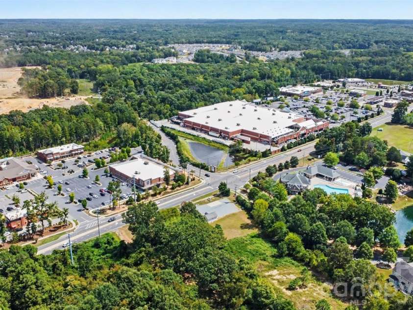 8033 Willow Branch Drive, Waxhaw, NC 28173.  MLS# CAR4422291, YatesRealty ID 9205. 