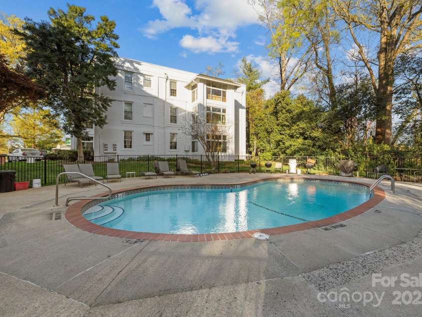 2503 Roswell Avenue, Charlotte, NC 28209.  MLS# CAR4237336, YatesRealty ID 9206. Community Pool
