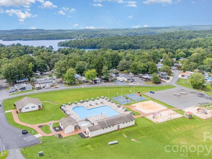 109 Pine Street, New London, NC 28127.  MLS# CAR4366175, YatesRealty ID 9207. 