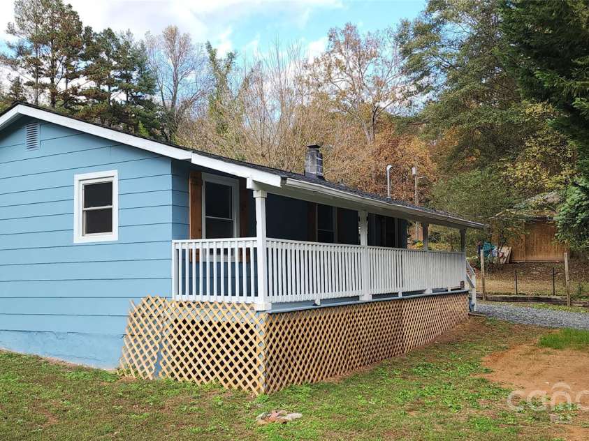 75 Peake Street, Tryon, NC 28782.  MLS# CAR4199497, YatesRealty ID 9207. 