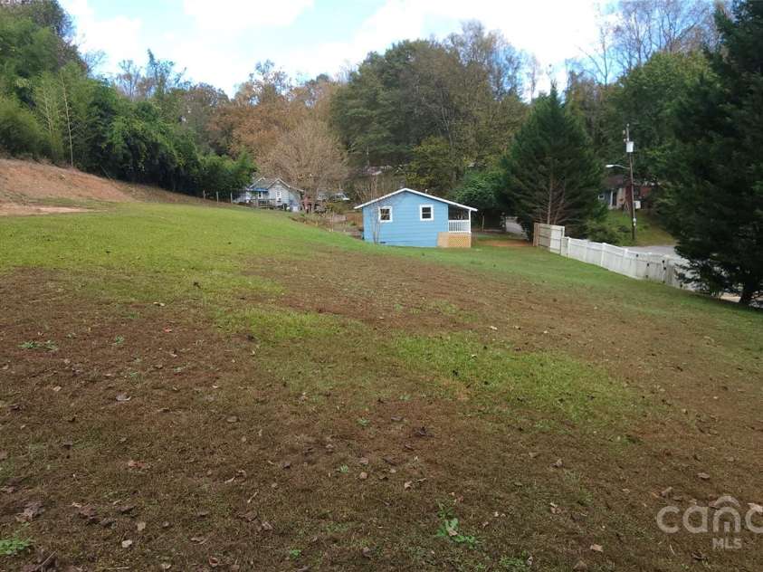 75 Peake Street, Tryon, NC 28782.  MLS# CAR4199497, YatesRealty ID 9207. 