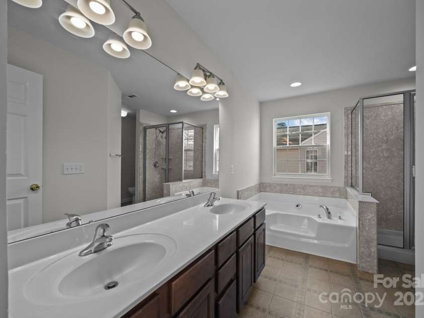 7007 Church Wood Lane, Huntersville, NC 28078.  MLS# CAR4221058, YatesRealty ID 9208. Primary Bathroom