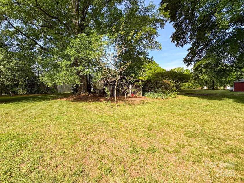 437 Old Mountain Road, Statesville, NC 28677.  MLS# CAR4250429, YatesRealty ID 9209. 