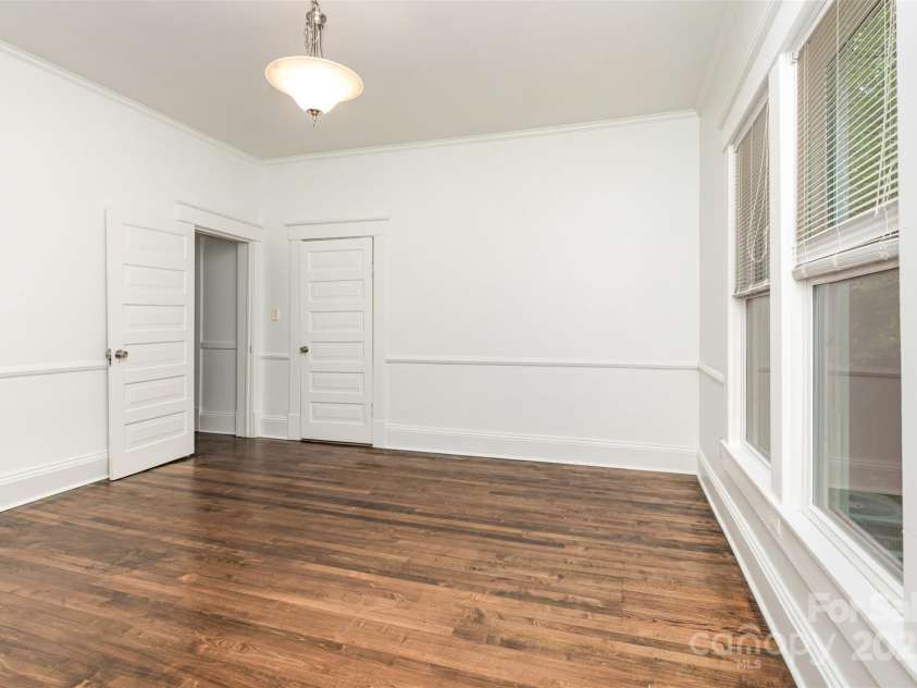 425 Maupin Avenue, Salisbury, NC 28144.  MLS# CAR4194348, YatesRealty ID 921. Flex space on main