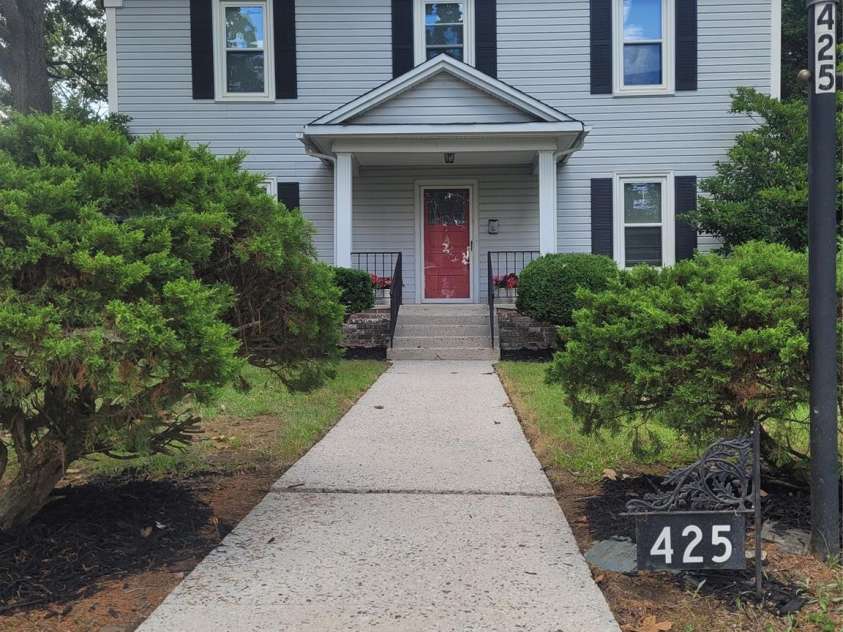 425 Maupin Avenue, Salisbury, NC 28144.  MLS# CAR4194348, YatesRealty ID 921. Freshly power washed home & walkways