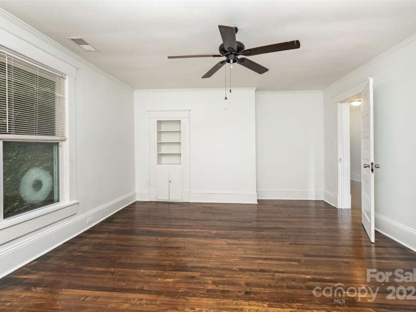 425 Maupin Avenue, Salisbury, NC 28144.  MLS# CAR4194348, YatesRealty ID 921. Primary BR up with built-in cabinet feature