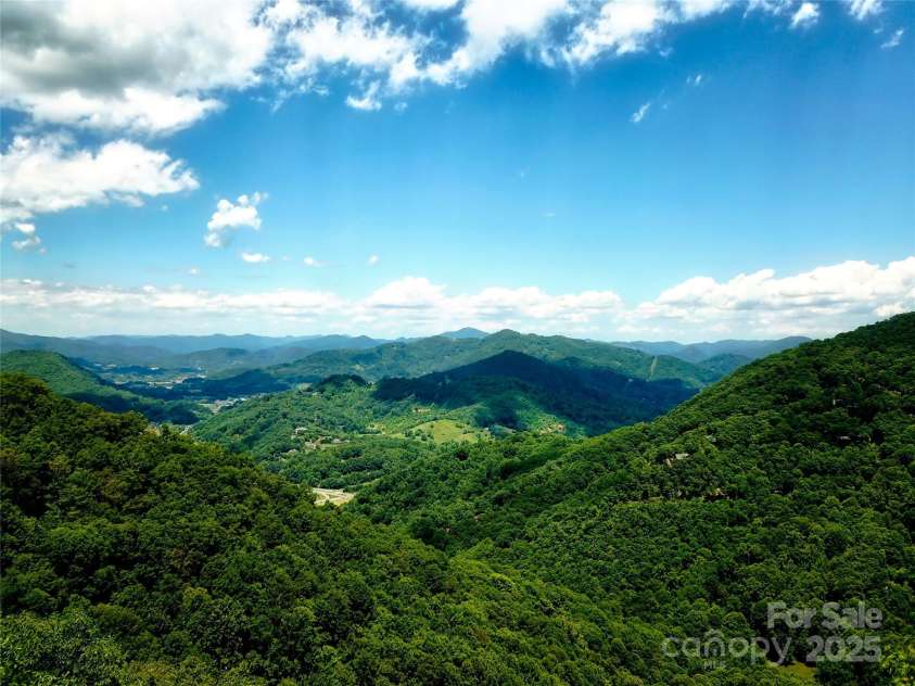 53 Kamama Trail, Maggie Valley, NC 28751.  MLS# CAR4130526, YatesRealty ID 9211. 