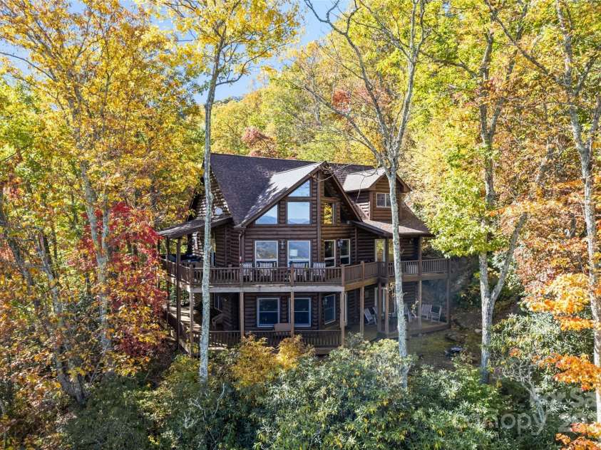 53 Kamama Trail, Maggie Valley, NC 28751.  MLS# CAR4130526, YatesRealty ID 9211. 