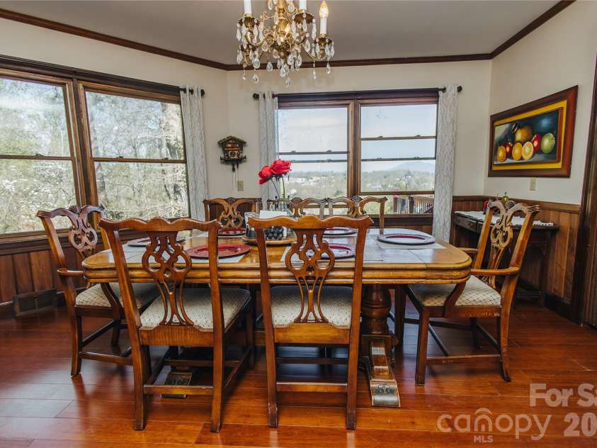 56 Glenview Street, Marion, NC 28752.  MLS# CAR4364274, YatesRealty ID 9211. 