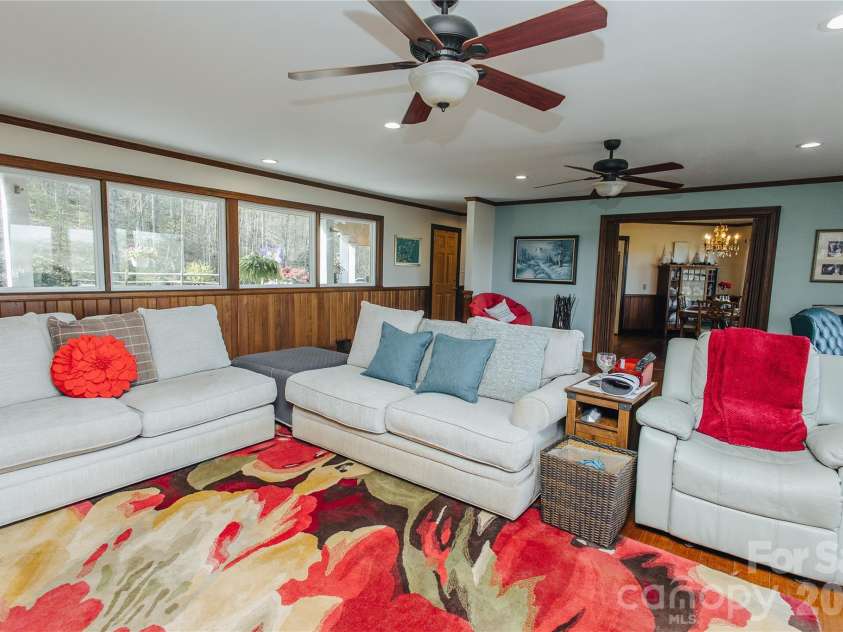 56 Glenview Street, Marion, NC 28752.  MLS# CAR4364274, YatesRealty ID 9211. 