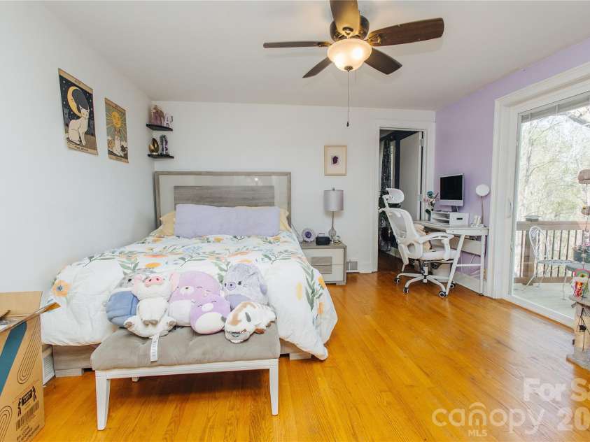 56 Glenview Street, Marion, NC 28752.  MLS# CAR4364274, YatesRealty ID 9211. 