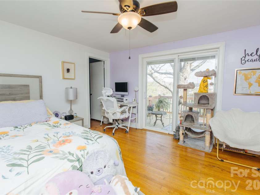 56 Glenview Street, Marion, NC 28752.  MLS# CAR4364274, YatesRealty ID 9211. 