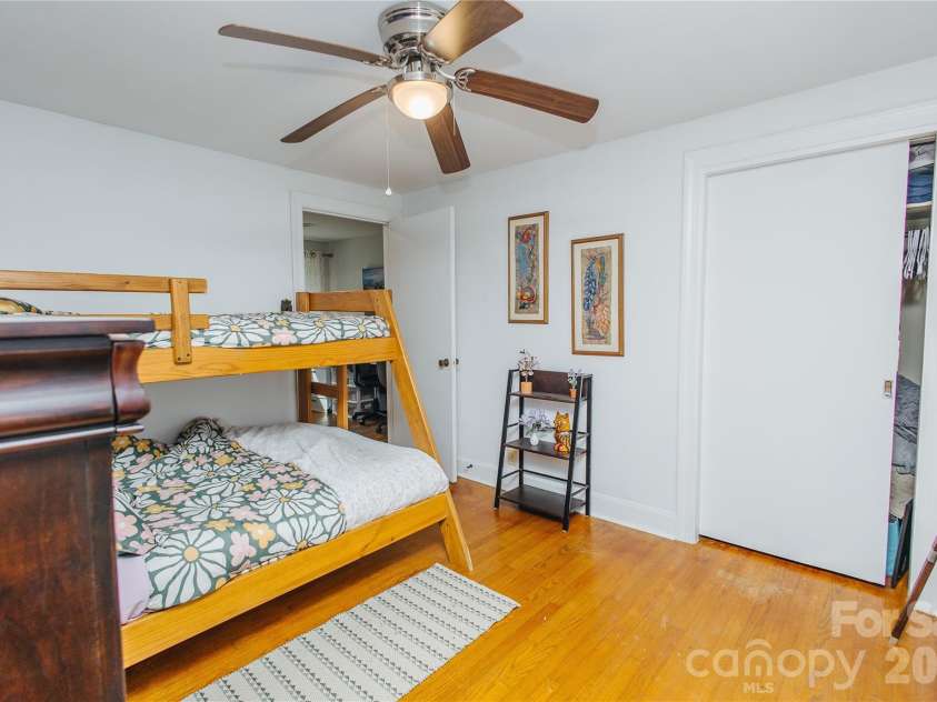 56 Glenview Street, Marion, NC 28752.  MLS# CAR4364274, YatesRealty ID 9211. 
