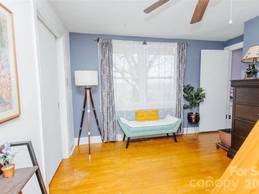 56 Glenview Street, Marion, NC 28752.  MLS# CAR4364274, YatesRealty ID 9211. 