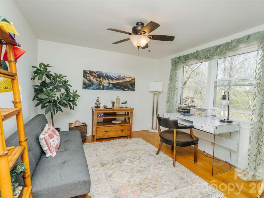 56 Glenview Street, Marion, NC 28752.  MLS# CAR4364274, YatesRealty ID 9211. 