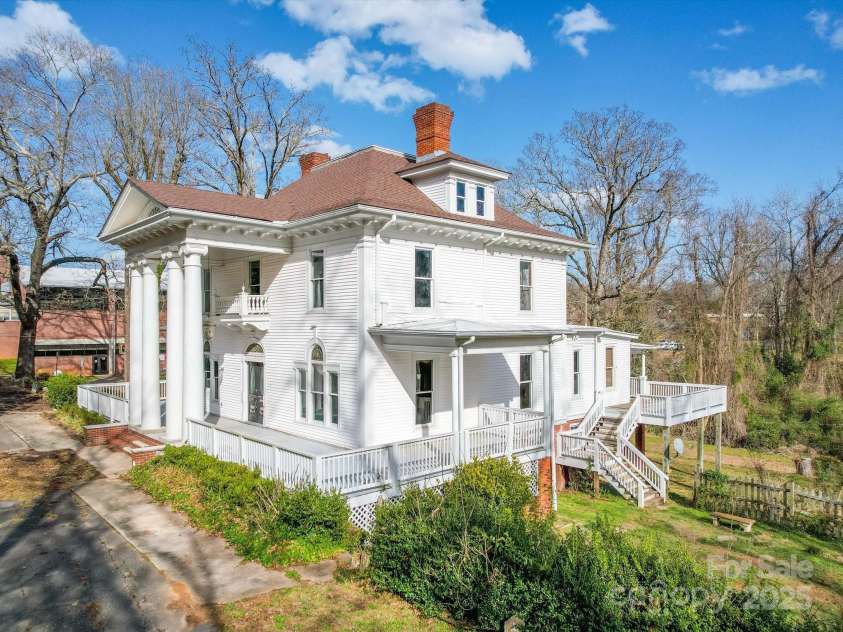 505 Camden Road, Wadesboro, NC 28170.  MLS# CAR4228134, YatesRealty ID 9213. 