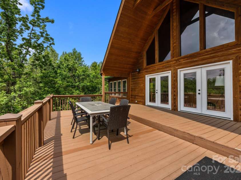 173 Mistletoe Park, Lake Lure, NC 28746.  MLS# CAR4252305, YatesRealty ID 9215. 