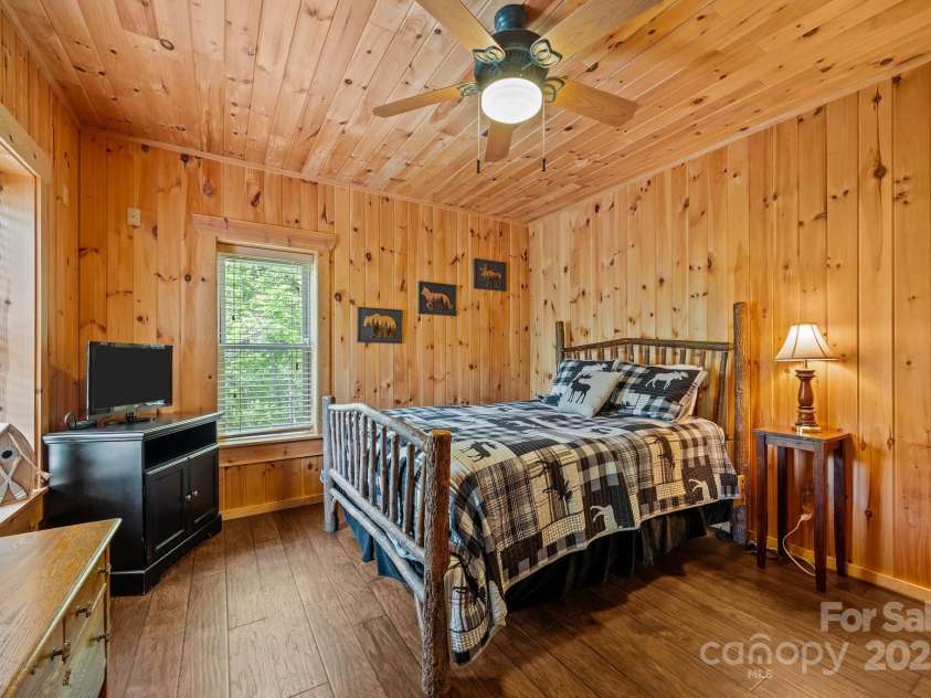 173 Mistletoe Park, Lake Lure, NC 28746.  MLS# CAR4252305, YatesRealty ID 9215. Downstairs bedroom