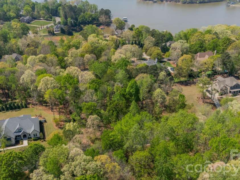 8113 Bay View Lane, Belmont, NC 28012.  MLS# CAR4366423, YatesRealty ID 9215. 