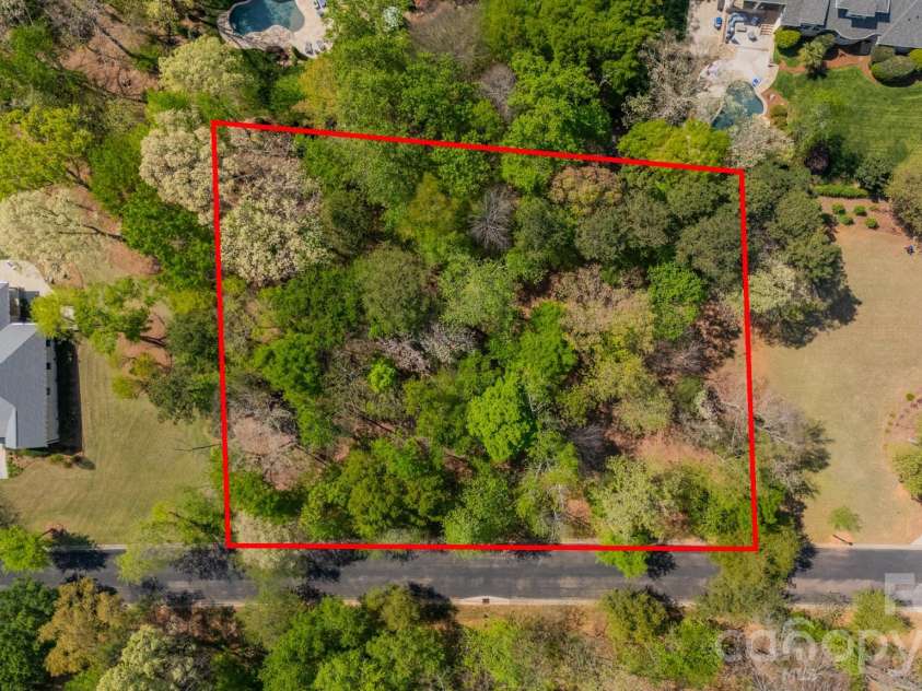 8113 Bay View Lane, Belmont, NC 28012.  MLS# CAR4366423, YatesRealty ID 9215. 