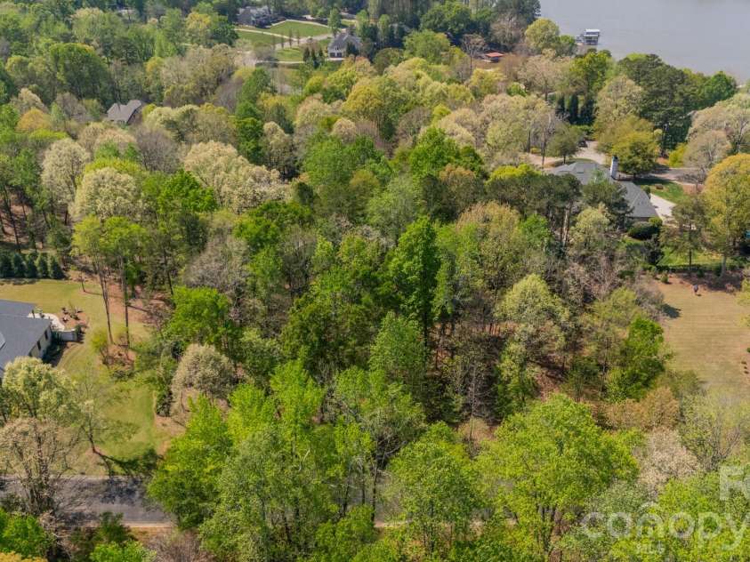 8113 Bay View Lane, Belmont, NC 28012.  MLS# CAR4366423, YatesRealty ID 9215. 