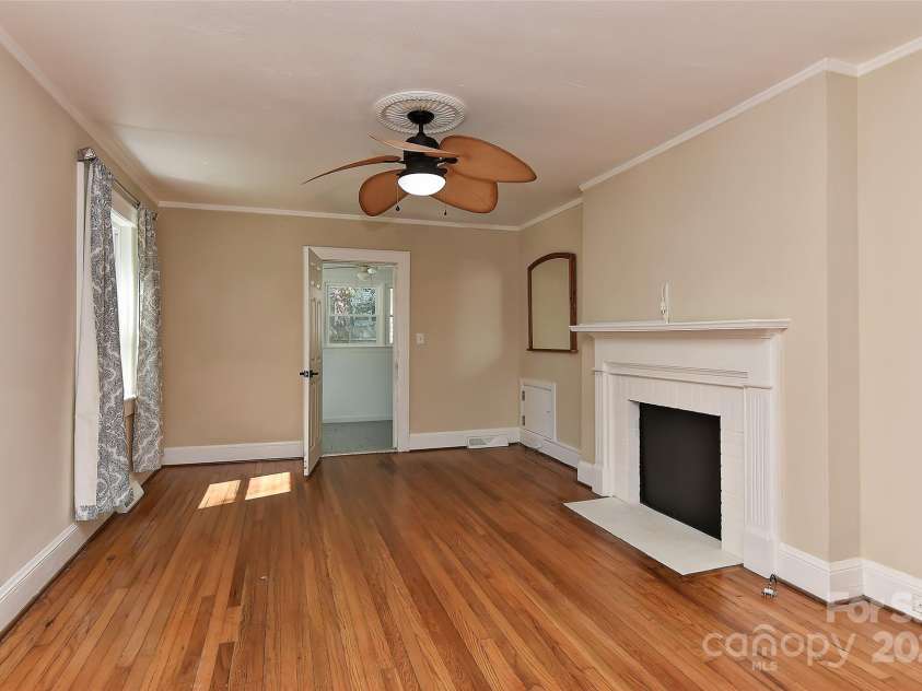 1944 Garibaldi Avenue, Charlotte, NC 28208.  MLS# CAR4247920, YatesRealty ID 9217. 