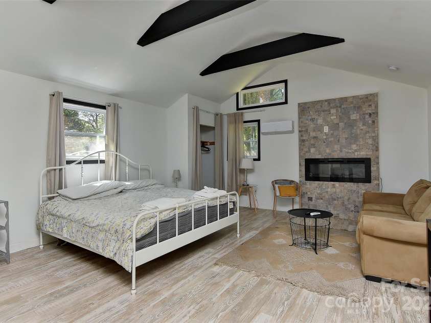 1944 Garibaldi Avenue, Charlotte, NC 28208.  MLS# CAR4247920, YatesRealty ID 9217. 