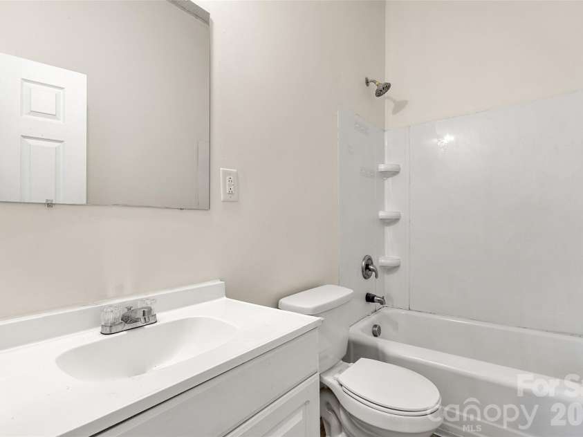 530 Pinckney Road, Chester, SC 29706.  MLS# CAR4366260, YatesRealty ID 9217. 