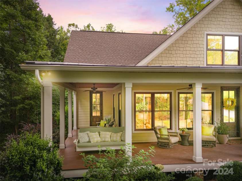 534 Coman Lane, Kings Mountain, NC 28086.  MLS# CAR4181106, YatesRealty ID 9218. 
