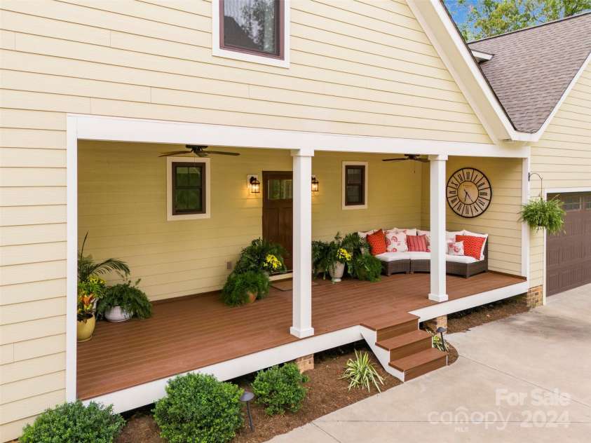 534 Coman Lane, Kings Mountain, NC 28086.  MLS# CAR4181106, YatesRealty ID 9218. 