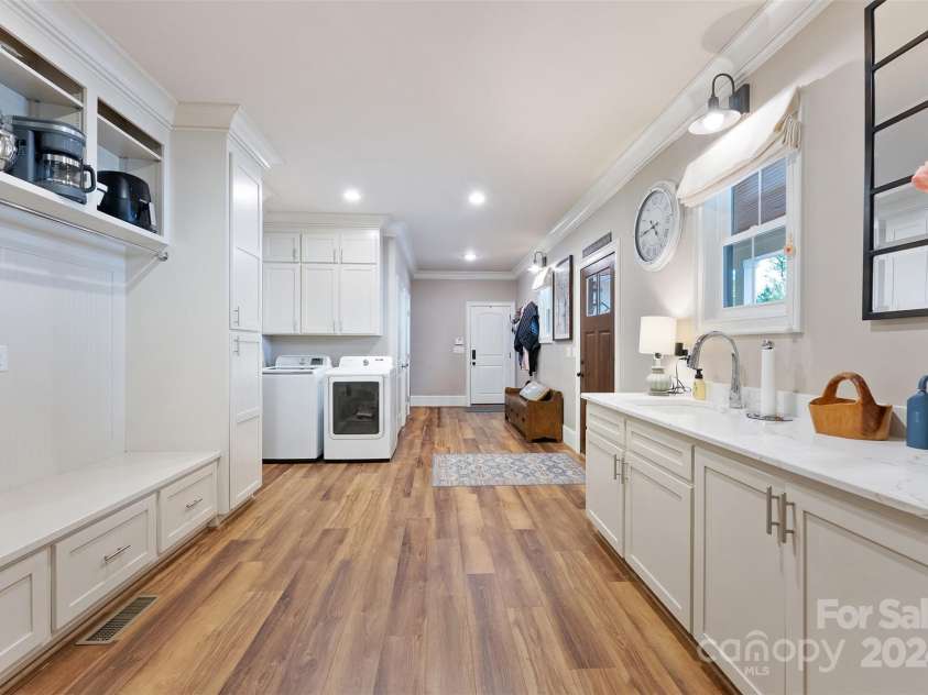 534 Coman Lane, Kings Mountain, NC 28086.  MLS# CAR4181106, YatesRealty ID 9218. 