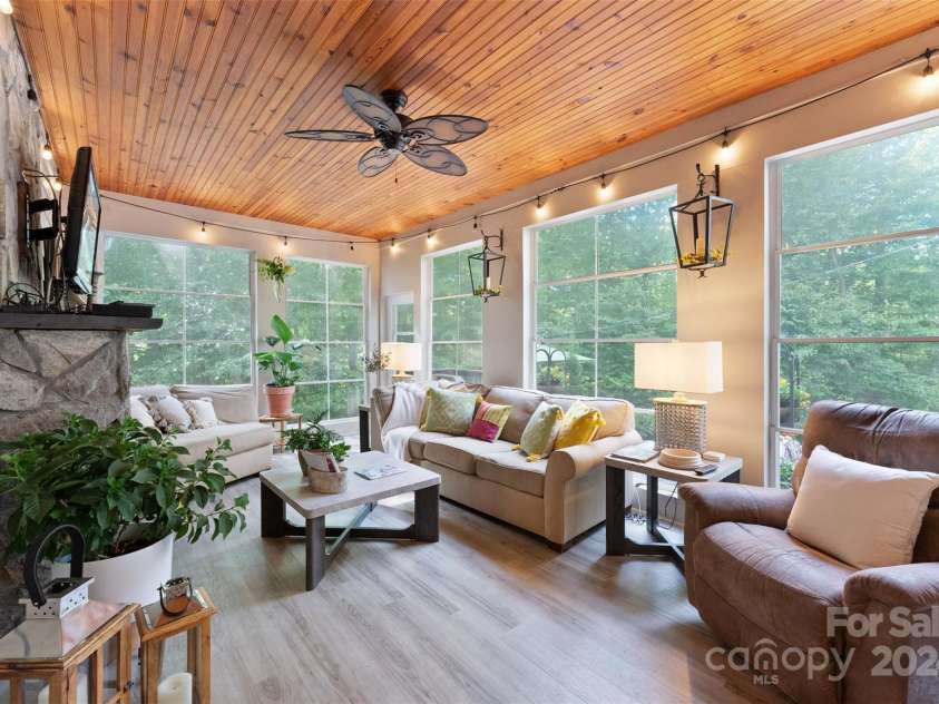 534 Coman Lane, Kings Mountain, NC 28086.  MLS# CAR4181106, YatesRealty ID 9218. 