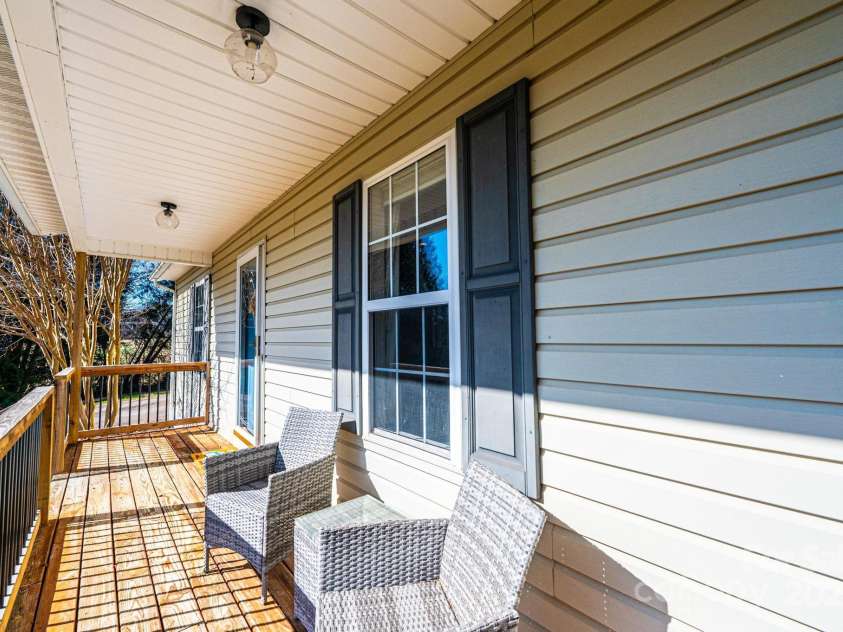 3415 23rd Street, Hickory, NC 28601.  MLS# CAR4226836, YatesRealty ID 9219. 