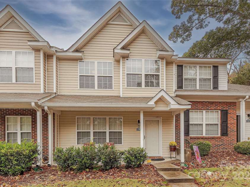 1581 Maypine Commons Way, Rock Hill, SC 29732.  MLS# CAR4307563, YatesRealty ID 922. Covered Front Porch!