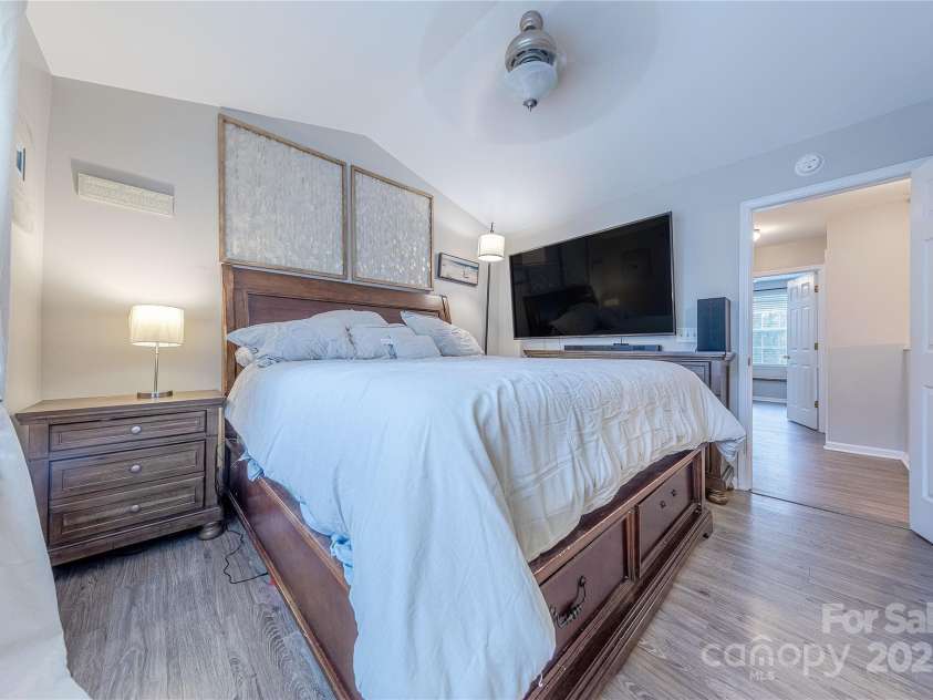 1581 Maypine Commons Way, Rock Hill, SC 29732.  MLS# CAR4307563, YatesRealty ID 922. Primary with vaulted ceiling