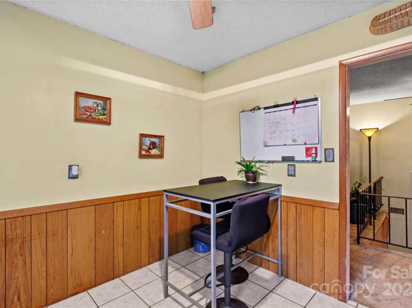 105 Buckingham Place, Statesville, NC 28625.  MLS# CAR4203171, YatesRealty ID 9221. 