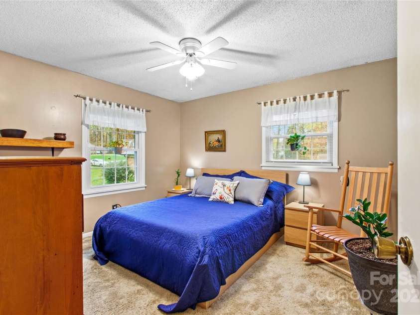 105 Buckingham Place, Statesville, NC 28625.  MLS# CAR4203171, YatesRealty ID 9221. 