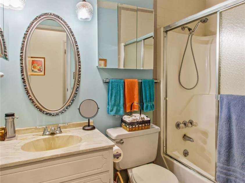 105 Buckingham Place, Statesville, NC 28625.  MLS# CAR4203171, YatesRealty ID 9221. 