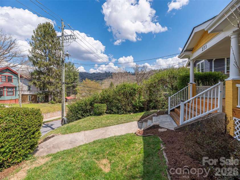 273 Hillside Street, Asheville, NC 28801.  MLS# CAR4366183, YatesRealty ID 9221. 