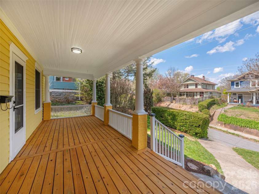 273 Hillside Street, Asheville, NC 28801.  MLS# CAR4366183, YatesRealty ID 9221. 