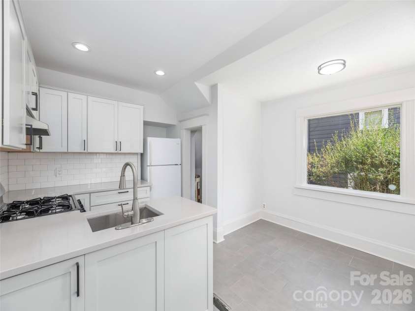 273 Hillside Street, Asheville, NC 28801.  MLS# CAR4366183, YatesRealty ID 9221. 
