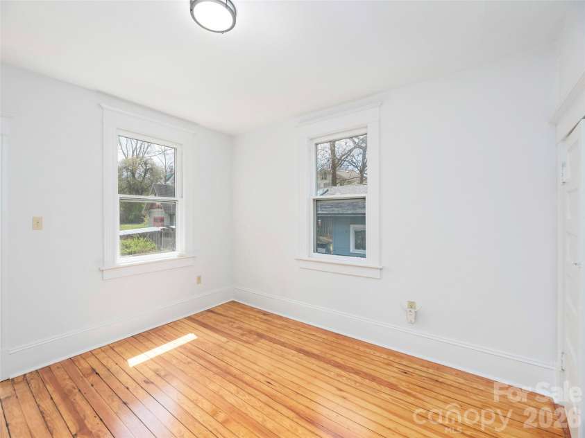273 Hillside Street, Asheville, NC 28801.  MLS# CAR4366183, YatesRealty ID 9221. 