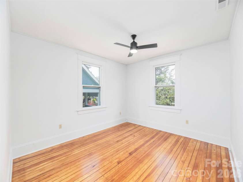 273 Hillside Street, Asheville, NC 28801.  MLS# CAR4366183, YatesRealty ID 9221. 
